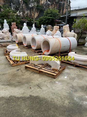 TRụ đá nguyên khối ngũ hành sơn