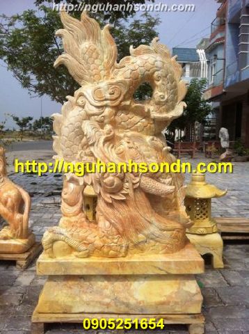 Tượng rồng đá chào bằng đá nguyên khối