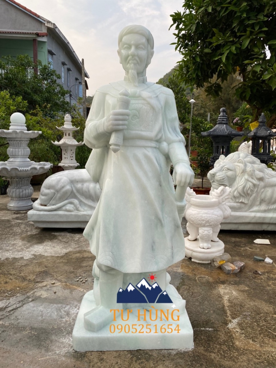 Tượng Hưng Đạo Vương đá cẩm thạch