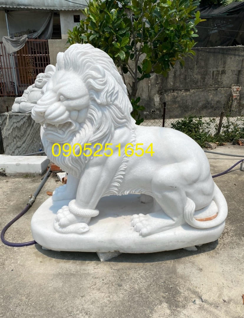 tượng sư tử giẫm rắn đá cẩm thạch